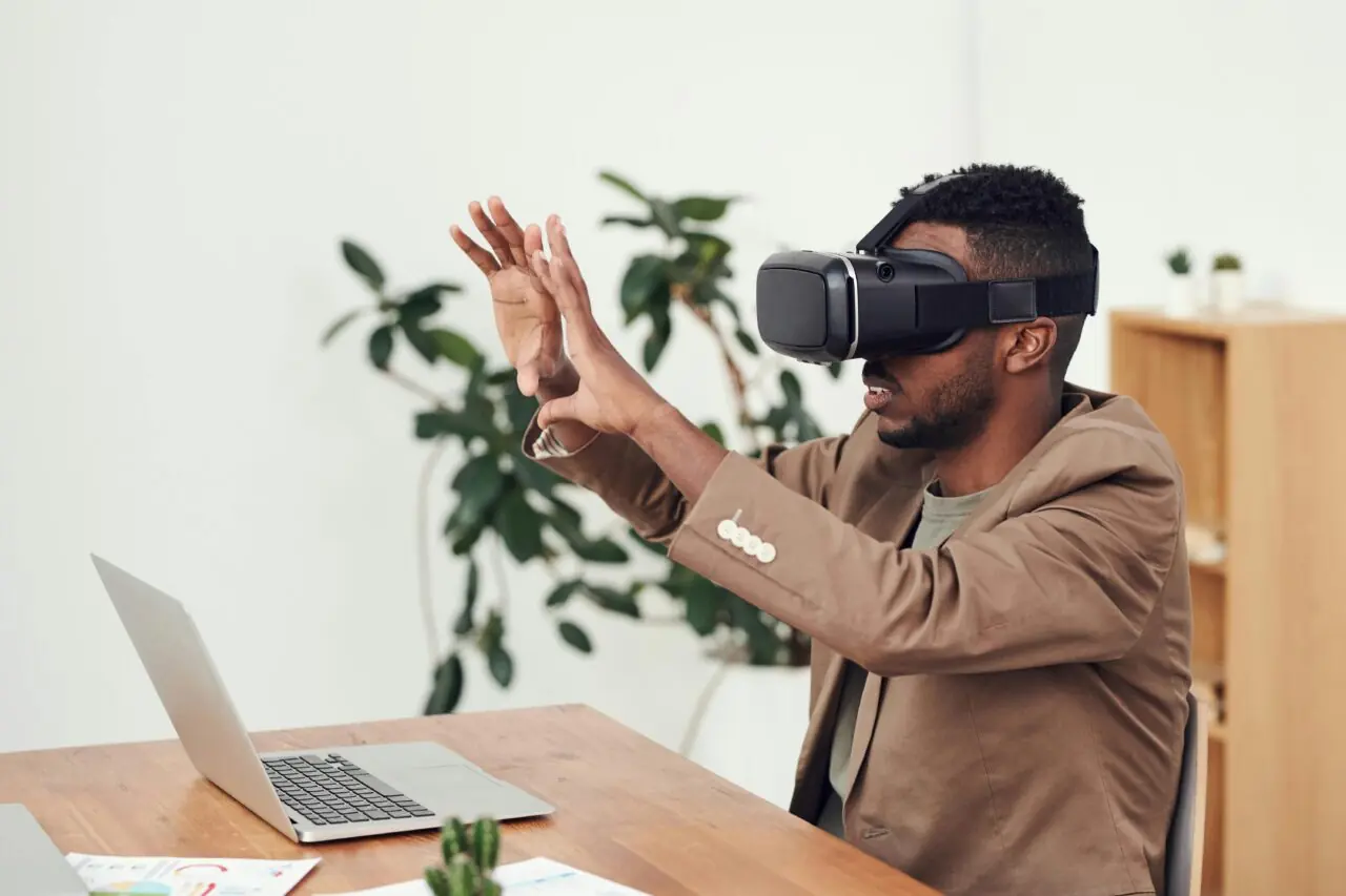 Metaverse  and Virtual Reality Workspaces